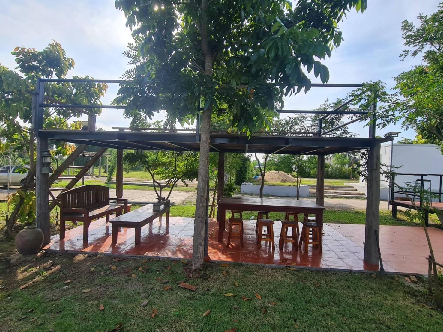 Araya Cottage 乌泰他尼府 外观 照片