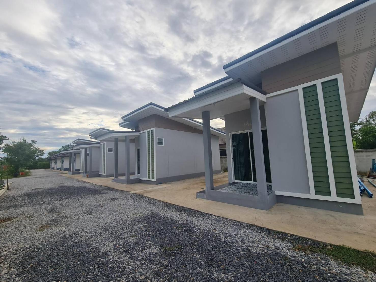 Araya Cottage 乌泰他尼府 外观 照片