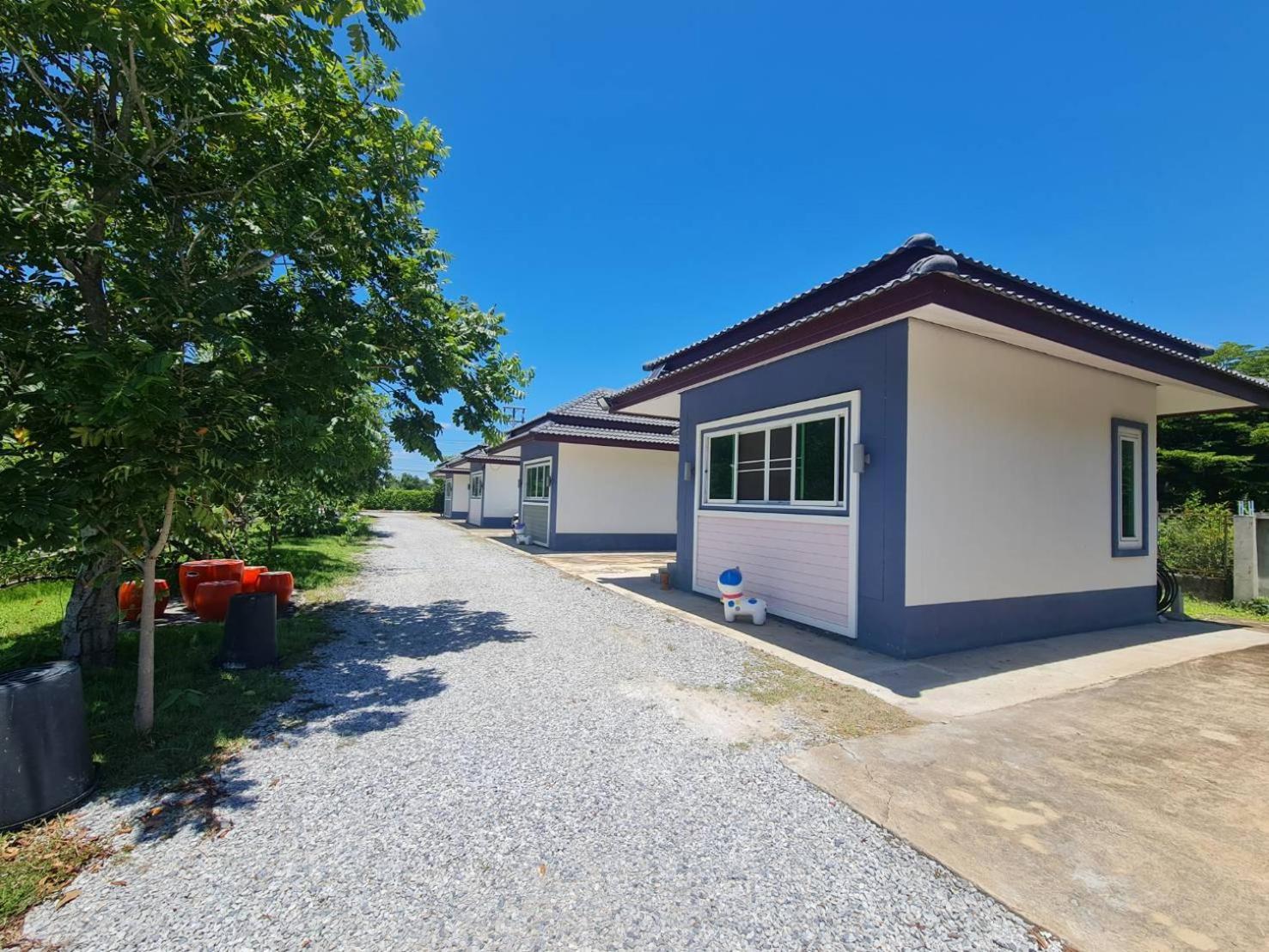 Araya Cottage 乌泰他尼府 外观 照片
