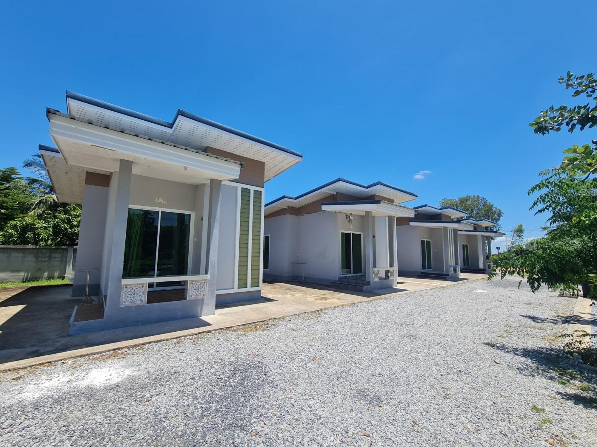 Araya Cottage 乌泰他尼府 外观 照片